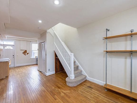 2-bedroom apartment in Near Northeast 2