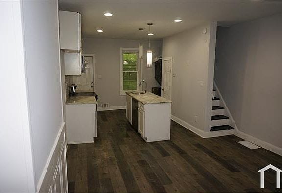 2-bedroom apartment in East Germantown 2