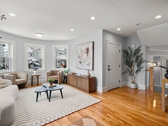 3-bedroom apartment in Allston 1