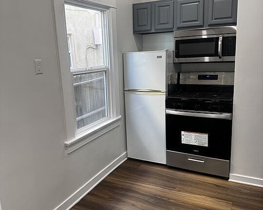 Studio apartment in Hollywood Studio District 6