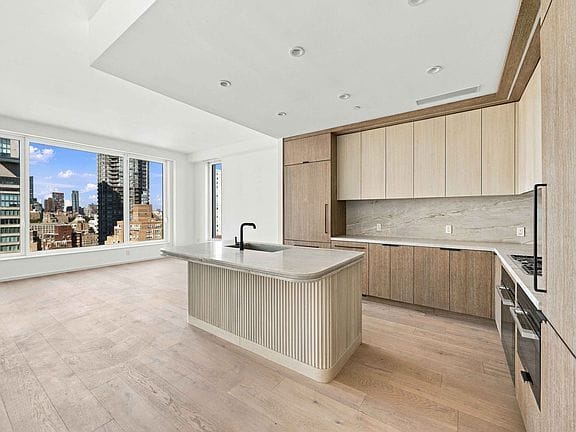 3-bedroom apartment in Upper East Side 6