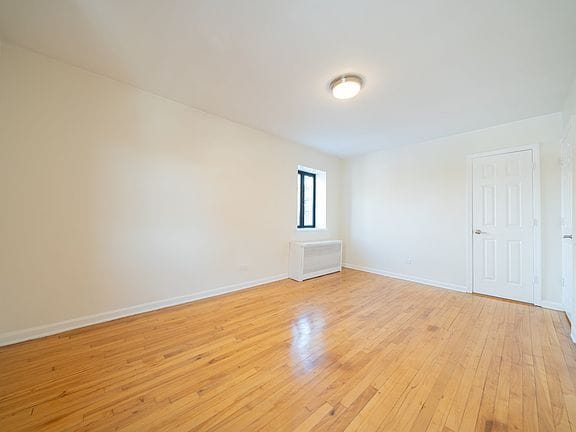 1-bedroom apartment in Kew Gardens Hills 8