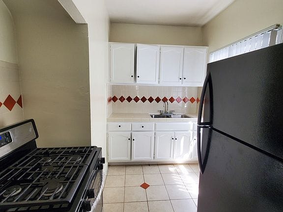 Studio apartment in East Hollywood 7