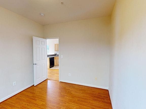 2-bedroom apartment in Pleasant Plains 9