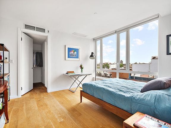 2-bedroom apartment in Greenpoint 4