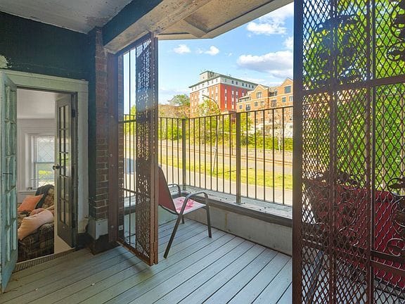 3-bedroom apartment in Allston 8