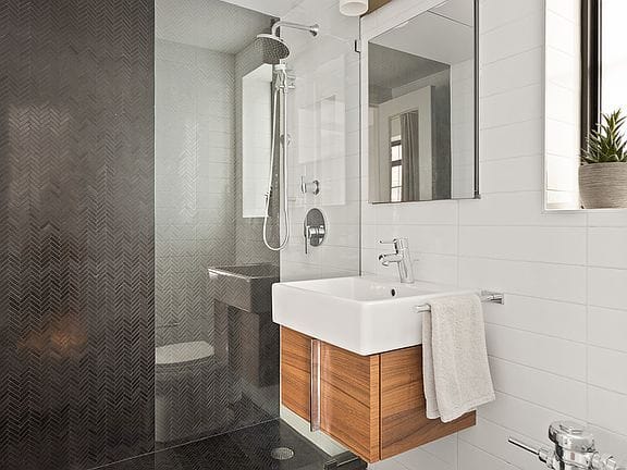 1-bedroom apartment in Murray Hill 6