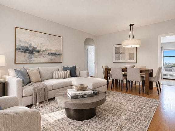 2-bedroom apartment in Murray Hill 1