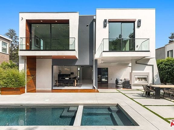 5-bedroom apartment in Beverly Crest 1