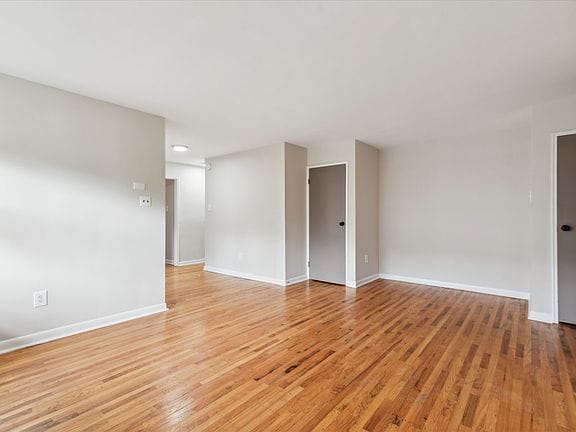 2-bedroom apartment in West Mount Airy 3