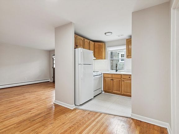 2-bedroom apartment in West Mount Airy 5