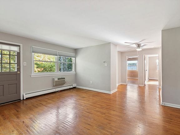 2-bedroom apartment in West Mount Airy 9
