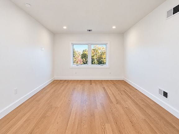 3-bedroom apartment in Woodrow 8