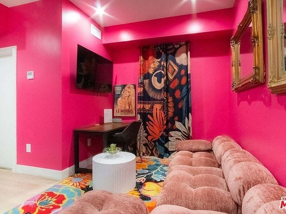 1-bedroom apartment in North Hollywood 1