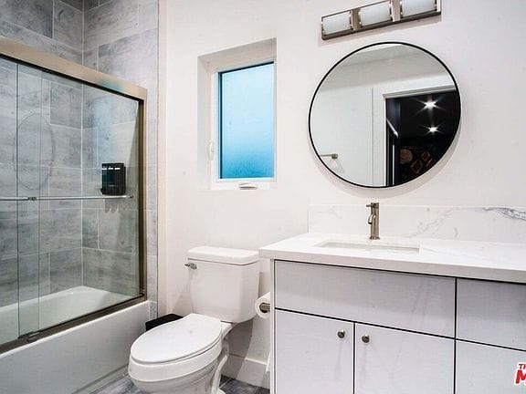 1-bedroom apartment in North Hollywood 3