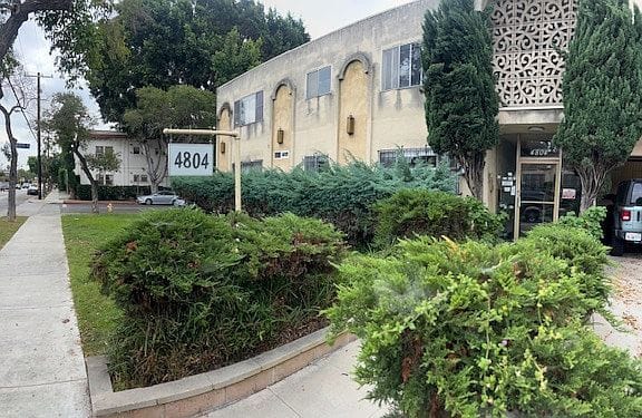 Studio apartment in Los Feliz 1