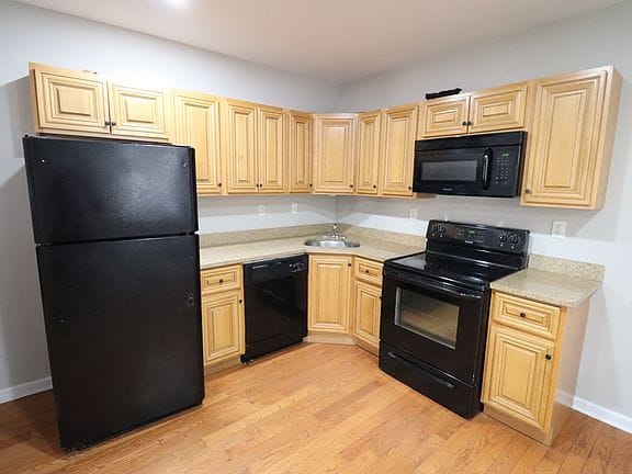 3-bedroom apartment in North Central 3