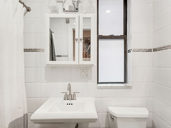 1-bedroom apartment in Washington Heights 8