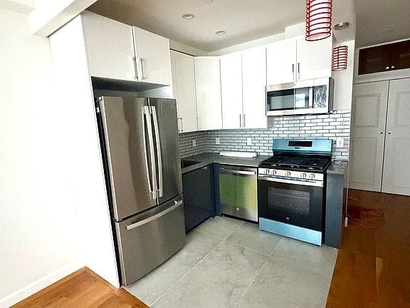 1-bedroom apartment in Greenpoint 2