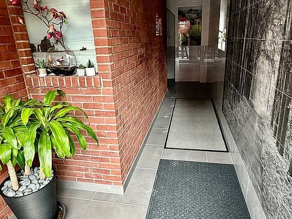 1-bedroom apartment in Greenpoint 9