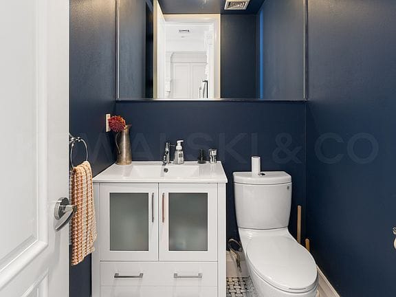 1-bedroom apartment in South Slope 8