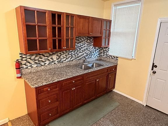 3-bedroom apartment in Grays Ferry 5