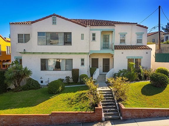 4-bedroom apartment in Mid-Wilshire 1