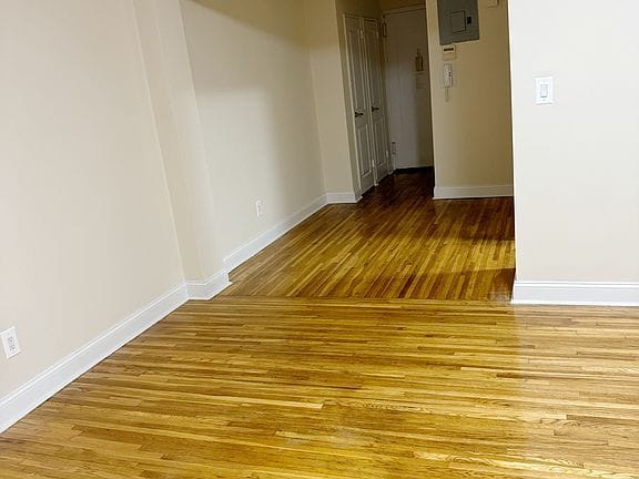 2-bedroom apartment in Flushing 3