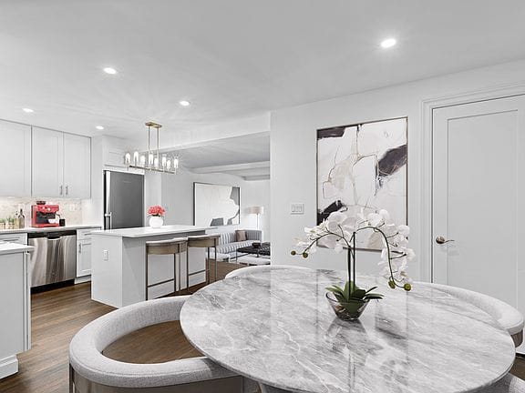 3-bedroom apartment in Upper East Side 10