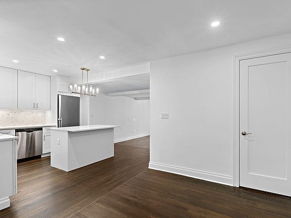 3-bedroom apartment in Upper East Side 11