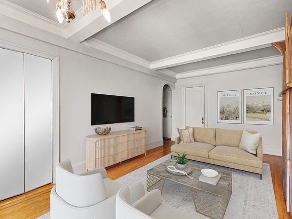 Studio apartment in Murray Hill 1
