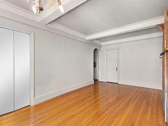 Studio apartment in Murray Hill 3