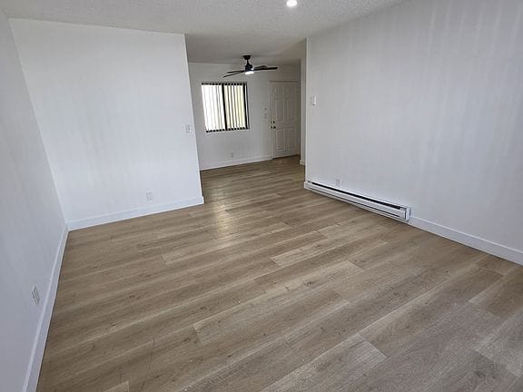 1-bedroom apartment in Valley Glen 2