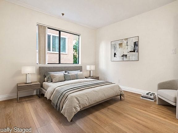 1-bedroom apartment in Hollywood 2