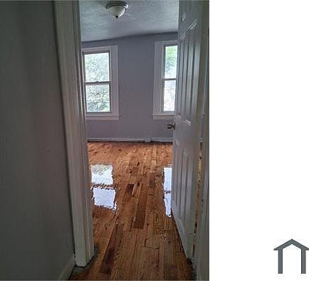 4-bedroom apartment in Frankford 1