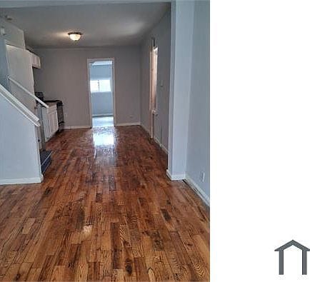 4-bedroom apartment in Frankford 7