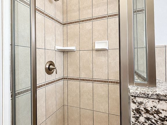 Studio apartment in Hollywood Hills West 6