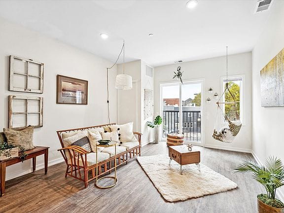 1-bedroom apartment in North Central 6