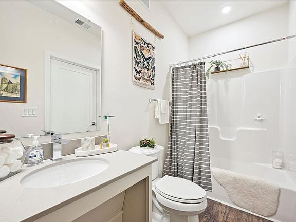 1-bedroom apartment in North Central 7