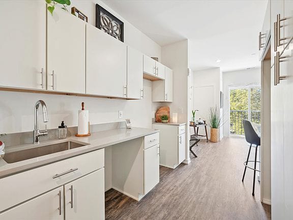 1-bedroom apartment in North Central 8