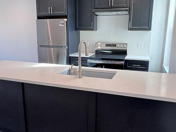 3-bedroom apartment in Flushing 8