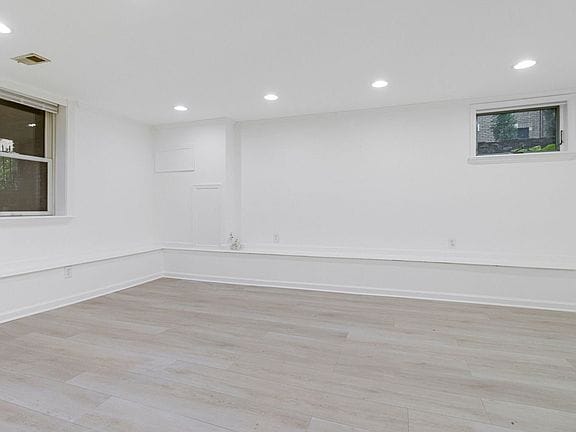 2-bedroom apartment in Mount Pleasant 11