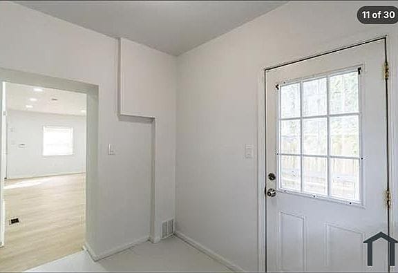 3-bedroom apartment in Grays Ferry 10