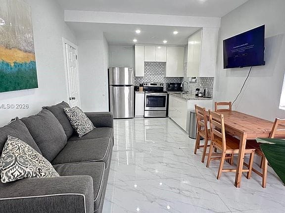 1-bedroom apartment in Coral Way 1