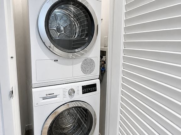 1-bedroom apartment in Lower East Side 9