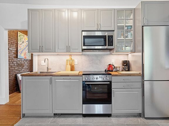2-bedroom apartment in Back Bay 10