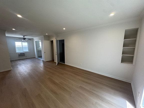 2-bedroom apartment in Hollywood 3