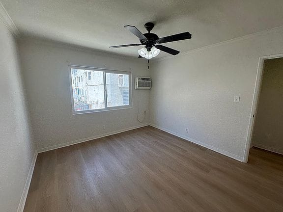 2-bedroom apartment in Hollywood 9