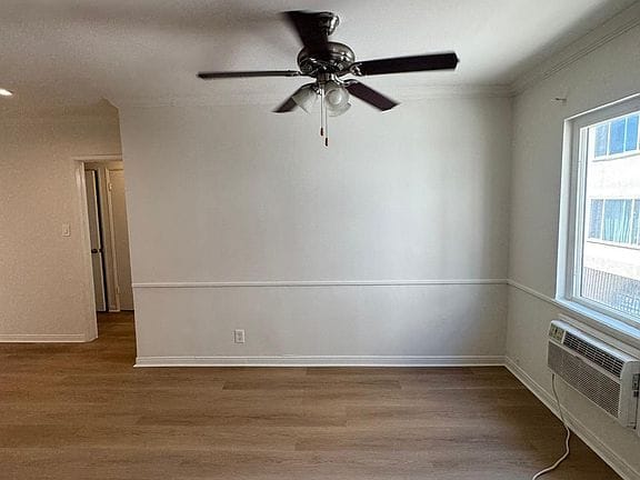 2-bedroom apartment in Hollywood 10