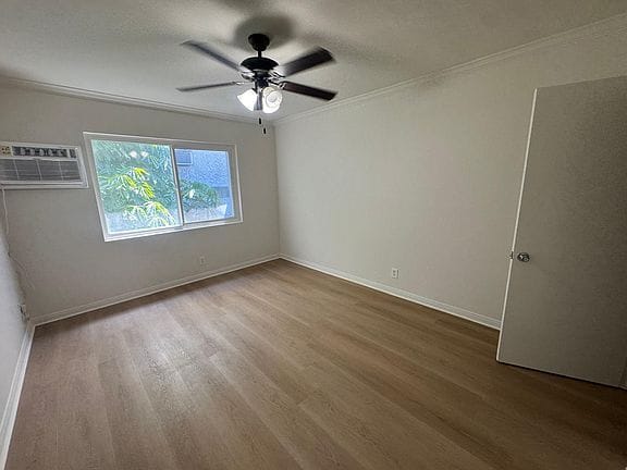 2-bedroom apartment in Hollywood 11